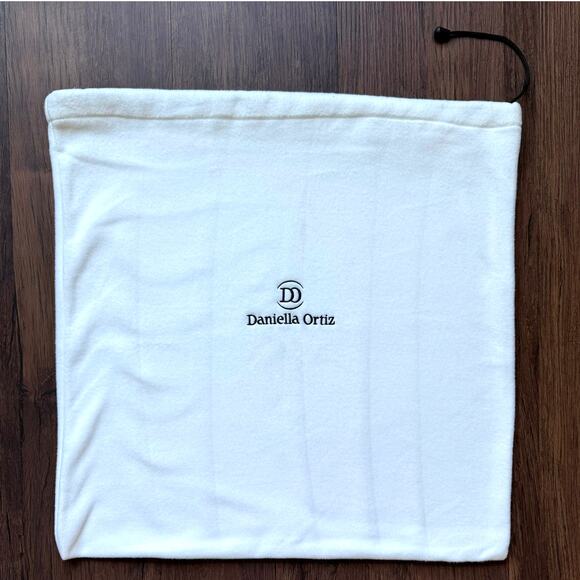 Daniela Ortiz Embroidered Logo White Dust Bag 20x19.5 Drawstring - Picture 1 of 4